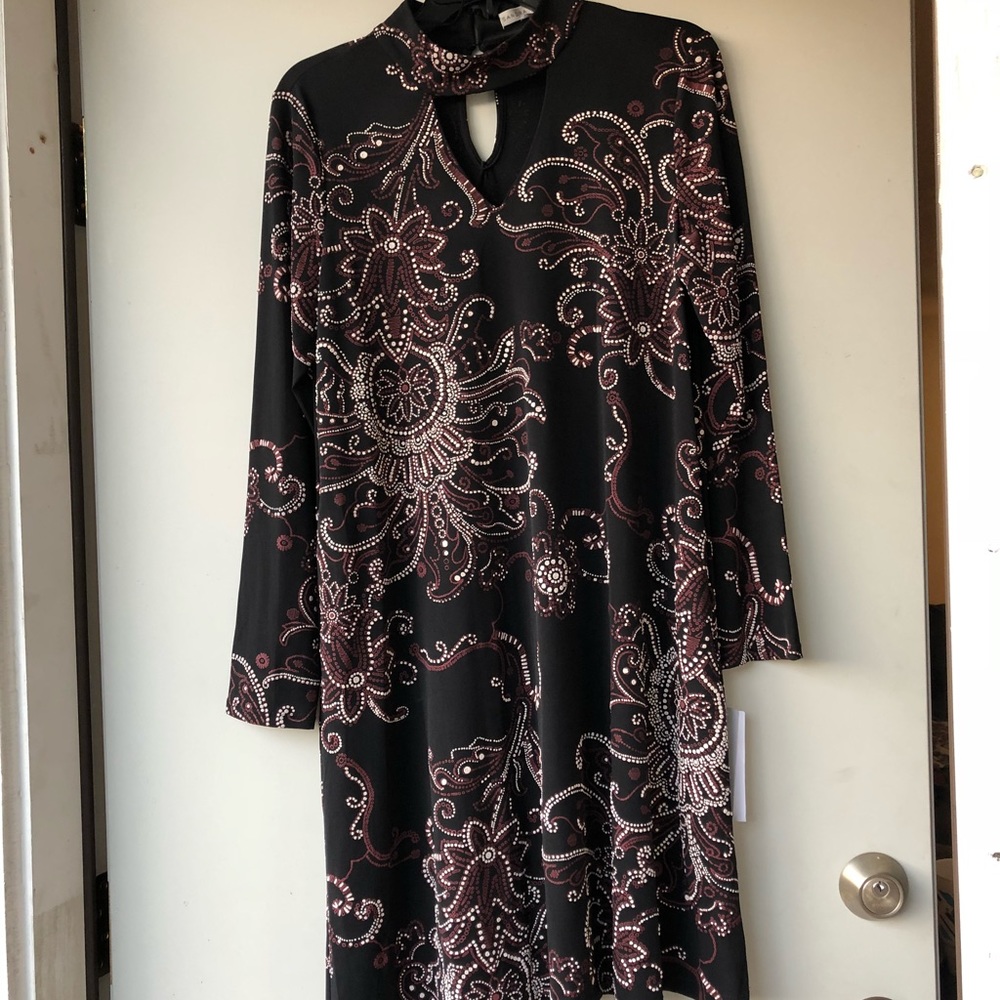 NWT Sandra Darren dress. Very flattering